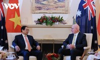 Thủ tướng Phạm Minh Chính tiếp xúc các nhà lãnh đạo Australia