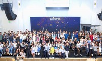 Vòng tay nước Mỹ-kết nối các bạn trẻ người Việt 