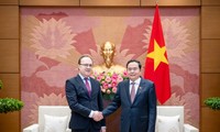 Chủ tịch Quốc hội Trần Thanh Mẫn tiếp Đại sứ Liên bang Nga