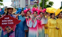 В провинции Тхыатхиен-Хюэ проходит уличный фестиваль «Краски культуры» 