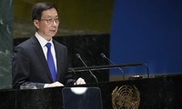 Китай выступает против вмешательства во внутренние дела других стран