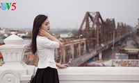 Quán cà phê ngắm cầu Long Biên đẹp nhất Hà Nội 