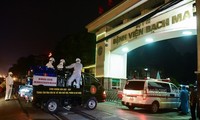 Trực tiếp: Dỡ bỏ lệnh phong tỏa bệnh viện Bạch Mai