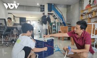 Học sinh lớp 6 làm quạt mini chống nóng cho y bác sĩ vùng tâm dịch