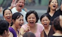 Club del Yoga de la risa en Hanoi