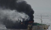 Urgen apoyos para marinos vietnamitas tras el incendio del pesquero surcoreano