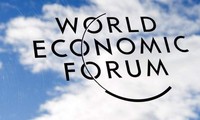 Primera sesión del Foro Económico Mundial 2012 discute el futuro del euro