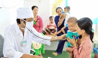 Vietnam evalúa programa de desarrollo de recursos humanos en la sanidad
