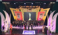 98 empresas vietnamitas ganan premios de Calidad nacional e internacional 2011