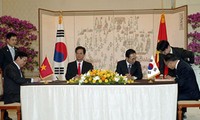 Vietnam y Surcorea decididos a elevar el intercambio comercial a 20 mil millones de dolares antes de 2015