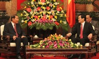 Presidente de Vietnam valora cooperación eficiente con Laos