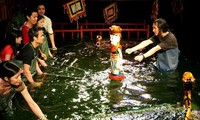 Marionetas acuáticas vietnamitas triunfan en La Habana