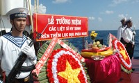 Homenajean a combatientes caídos por la soberanía marítima