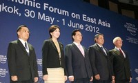 Vietnam aporta con iniciativas al desarrollo del Este de Asia 