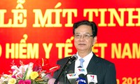 Premier Nguyen Tan Dung urge a materializar Plan de Seguro Sanitario para todos