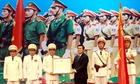 Vietnam conmemora 50 años de fundación de la Policía del Pueblo