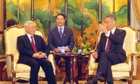Vietnam y Singapur, comprometidos en cooperar en beneficio de ASEAN