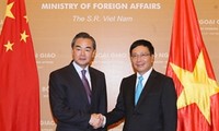 Vietnam y China acuerdan impulsar la comprensión y la cooperación bilateral