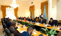 Canciller vietnamita concluye visita a Angola