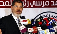 Hermandad Musulmana manifestándose a favor de Mohamed Mursi
