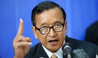 Líder opositor camboyano anuncia suspensión de manifestaciones