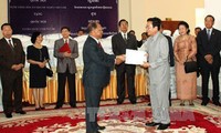 Felicitaciones de Vietnam para Camboya en su Día nacional