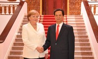 Premier vietnamita felicita a investida canciller de Alemania