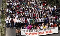 Un muerto en las protestas de la oposición en Bangladesh