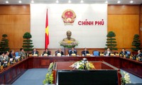 Promulga Premier resolución para desarrollo socioeconómico vietnamita en 2014