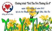 Ciudad Ho Chi Minh recauda fondos para familias pobres locales