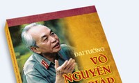 Publican libro sobre general Giap y el desarrollo científico y educativo nacional