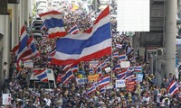Jefe militar tailandés urge negociaciones entre gobierno y protestantes