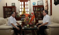 Presidente del Frente Patriótico de Vietnam felicita a ex dirigentes en ocasión del Tet