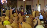 Ruegan por seguridad en Instituto Budista de Contemplación en Francia