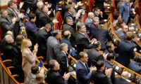 Parlamento ucranio restaura Constitución Nacional de 2004