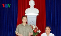Primer Ministro Nguyen Tan Dung valora el trabajo de provincia Khanh Hoa