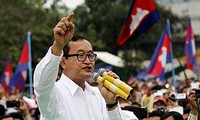 Parlamentario camboyano critica a líder opositor