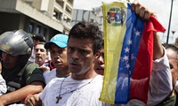 Encausan en Venezuela al opositor Leopoldo López