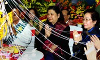Felicita vicepresidenta del Parlamento vietnamita a Laos por su tradicional año nuevo