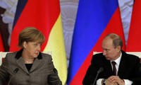 Dirigentes de Rusia y Alemania dialogan sobre tensión en el Este de Ucrania