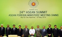ASEAN apoya soluciones pacíficas para la crisis tailandesa 