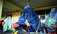 Afganistán suspende publicar resultados electorales