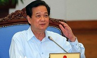 Insta el primer ministro vietnamita mantener el orden social 