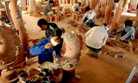 Dong Ky - famosa aldea de madera de bellas artes