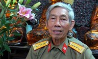 Veterano compositor de música revolucionaria de Vietnam