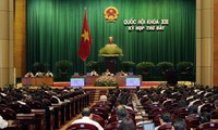 Parlamento vietnamita aprobó 16 billones de dongs para la Guardia Costera y pescadores