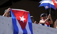 La mayoría de estadounidenses de origen cubano se oponen al embargo contra el país isleño