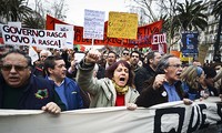 Aumentan manifestaciones contra políticas de austeridad en Portugal