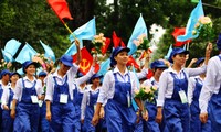 Puente televisivo “Glorioso Sindicato vietnamita” en honor de la clase obrera