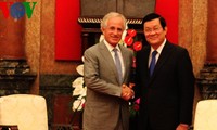 Recibe Presidente vietnamita a senador estadounidense 